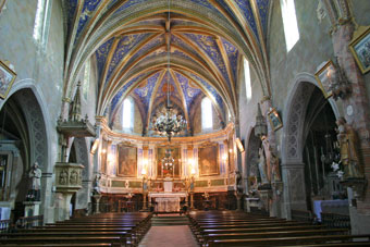 La nef de l'église de Montgeard